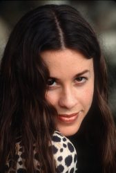 Alanis Morissette in Austin, Texas, Aug 29, 1995. Her first album She walked me down by the river, under a bridge for the interview. At the end she gave me this smile. Her third studio album, Jagged Little Pill, had been release only two month before. It went on to sell nearly 30 million copies.